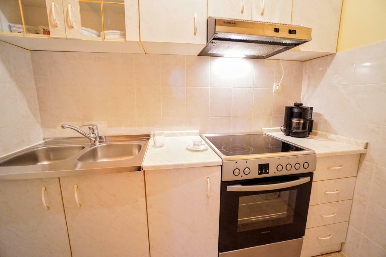 Apartments Branka Zambratija  Zewnętrze zdjęcie