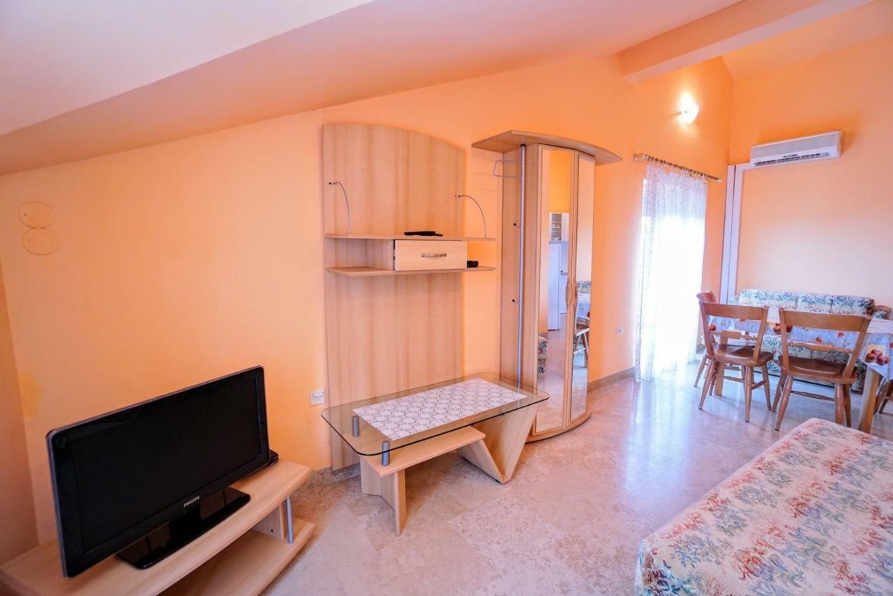 Apartments Branka Zambratija  Zewnętrze zdjęcie